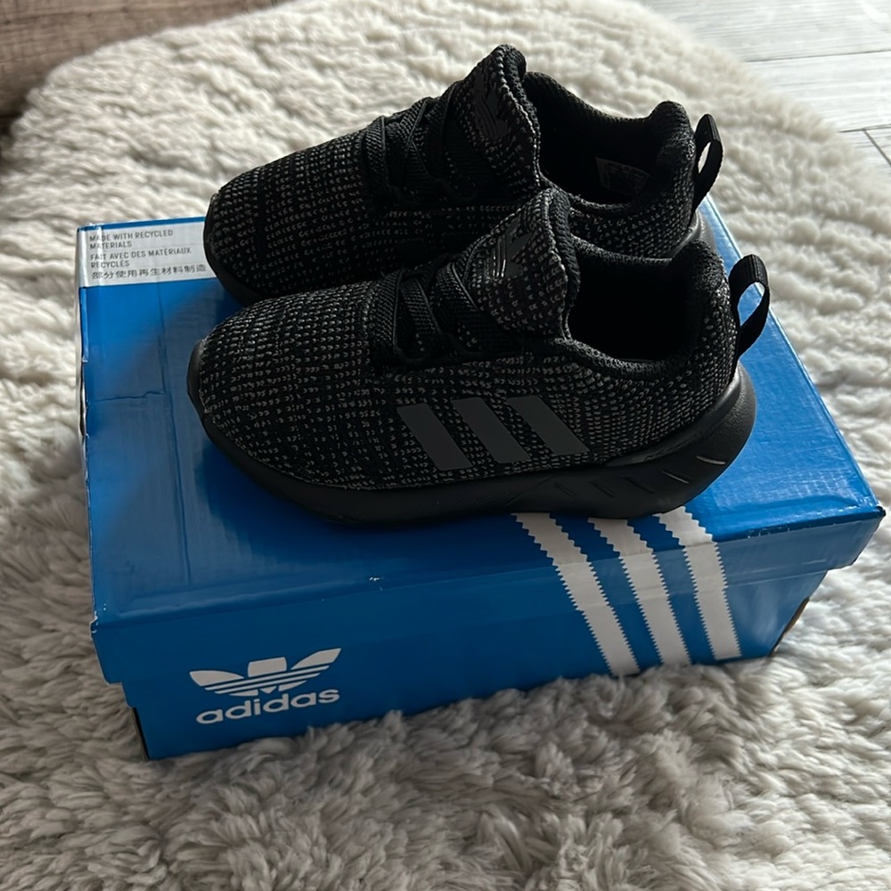 Adidas Swift Rin 22 EL I Sneakers